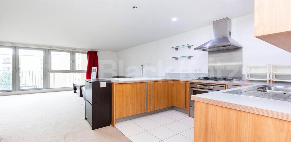 			2 Bedroom, 1 bath, 1 reception Apartment			 Eden Grove N7, HOLLOWAY N7